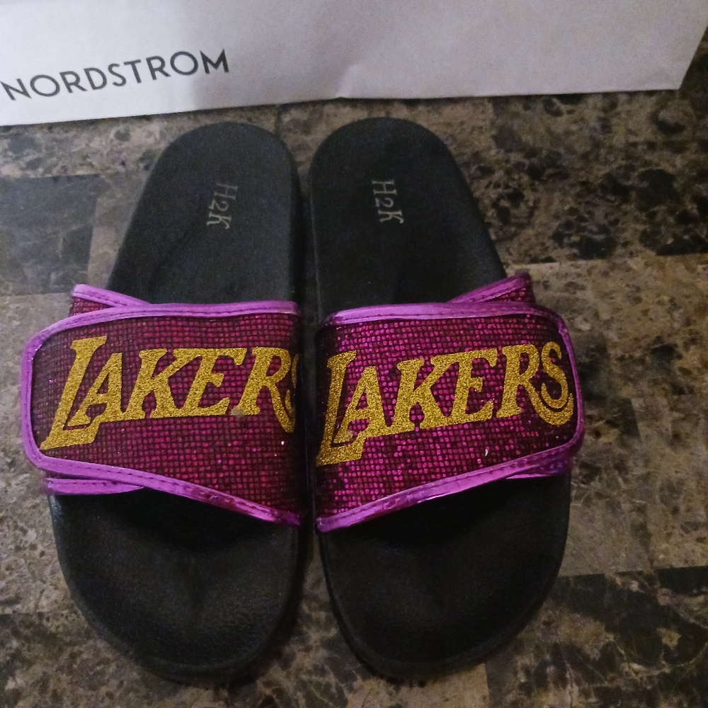 Lakers slides